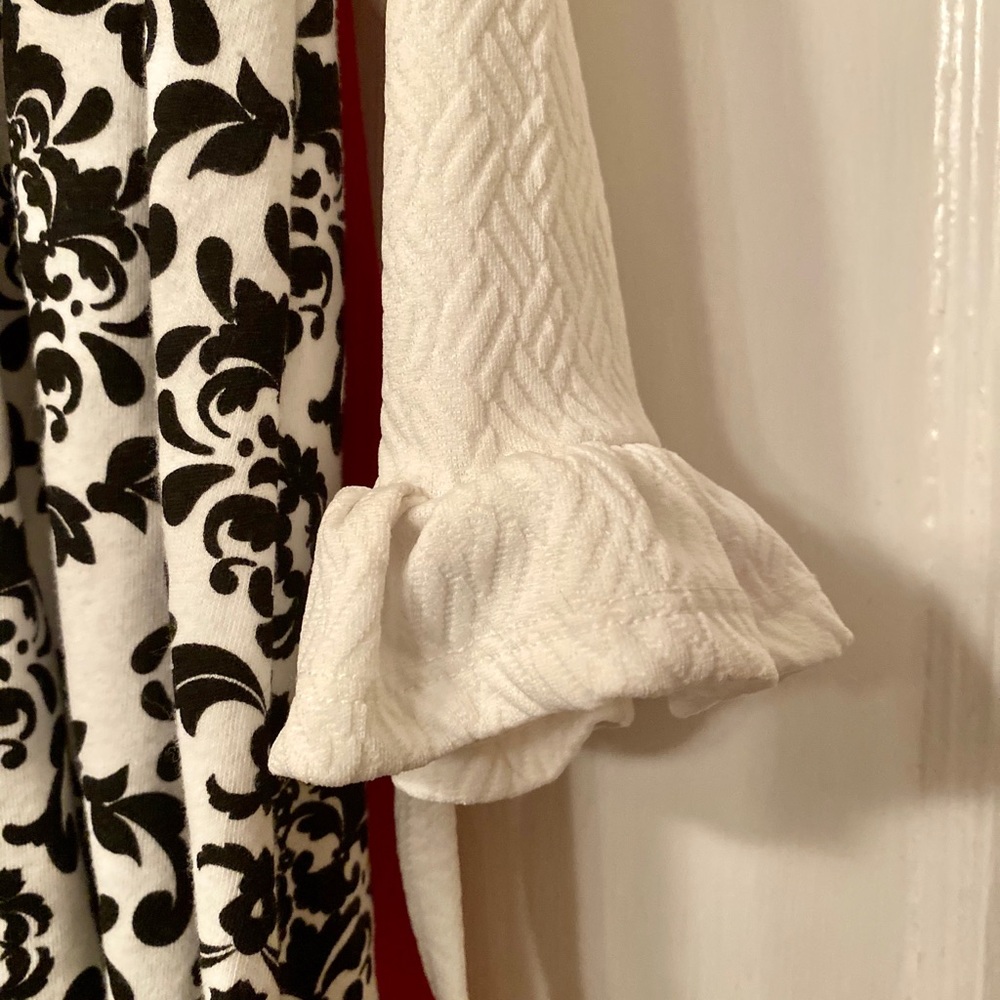 EUC Girls Rare Editions - 2 Piece Outfit 🌹⭐️ - Picture 5 of 6